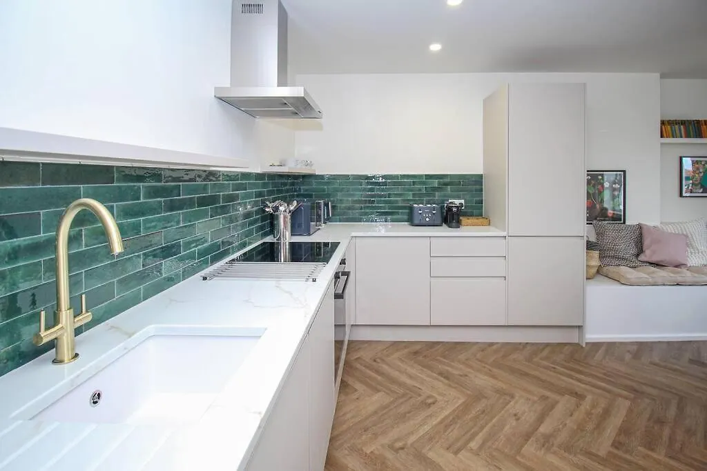 Harrogate Townhouse - 2 Bed Luxury Apartment