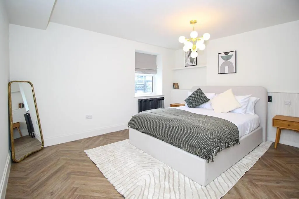 Harrogate Townhouse - 2 Bed Luxury Apartment